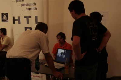 Foto Linuxwochen mit Schüler der HTL Traun